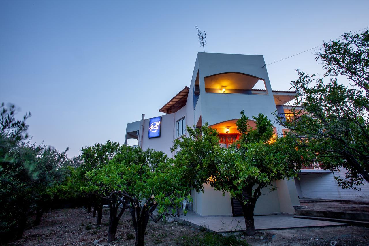 Orelia Pension Толон Екстериор снимка