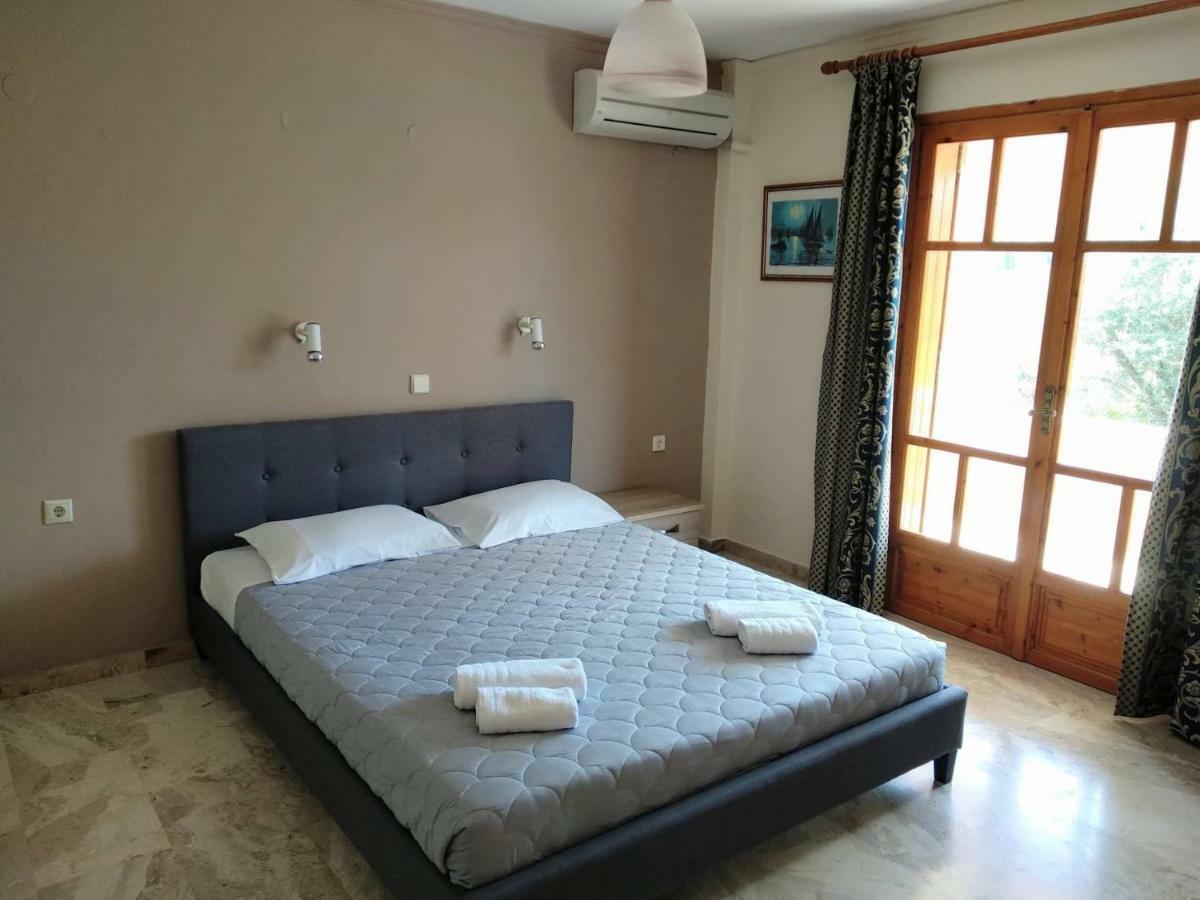 Orelia Pension Толон Екстериор снимка